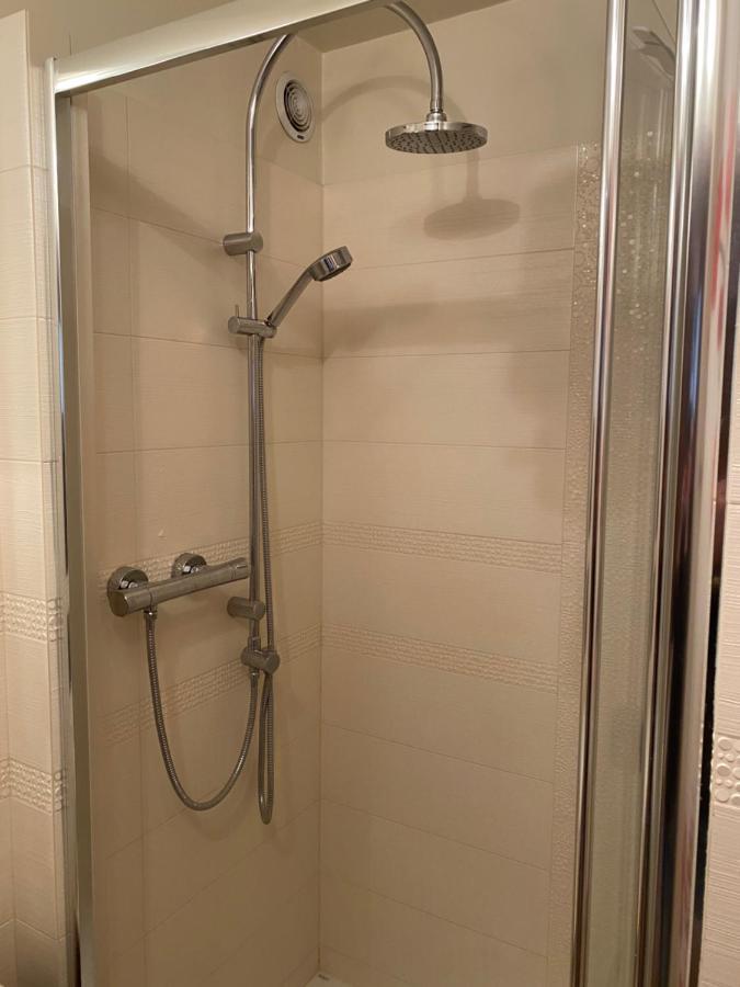 Apartament Elizabeth กดิเนีย ภายนอก รูปภาพ